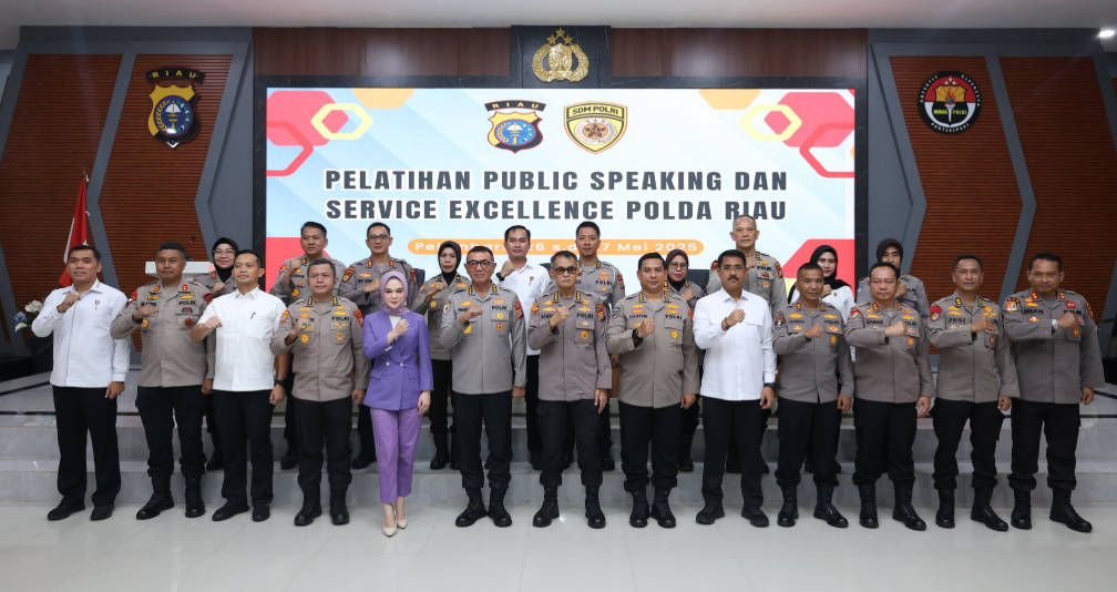 Polda Riau Gelar Pelatihan Public Speaking dan Service Excellence untuk Tingkatkan Kompetensi Personel
